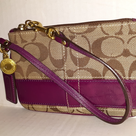Rare 2008 COACH Legacy Purple Signature Stripe Wri - Picture 2 of 16